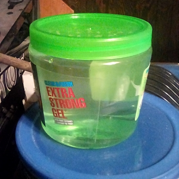 Garnier  extra hold gel - Picture 2 of 3